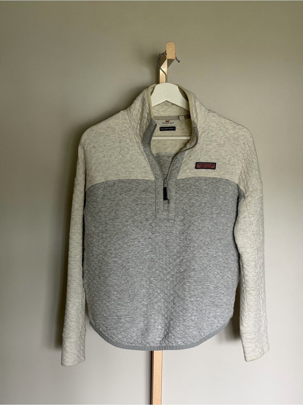 Vineyard Vines Quilted Half-Zip Pullover in Light Gray & Oatmeal